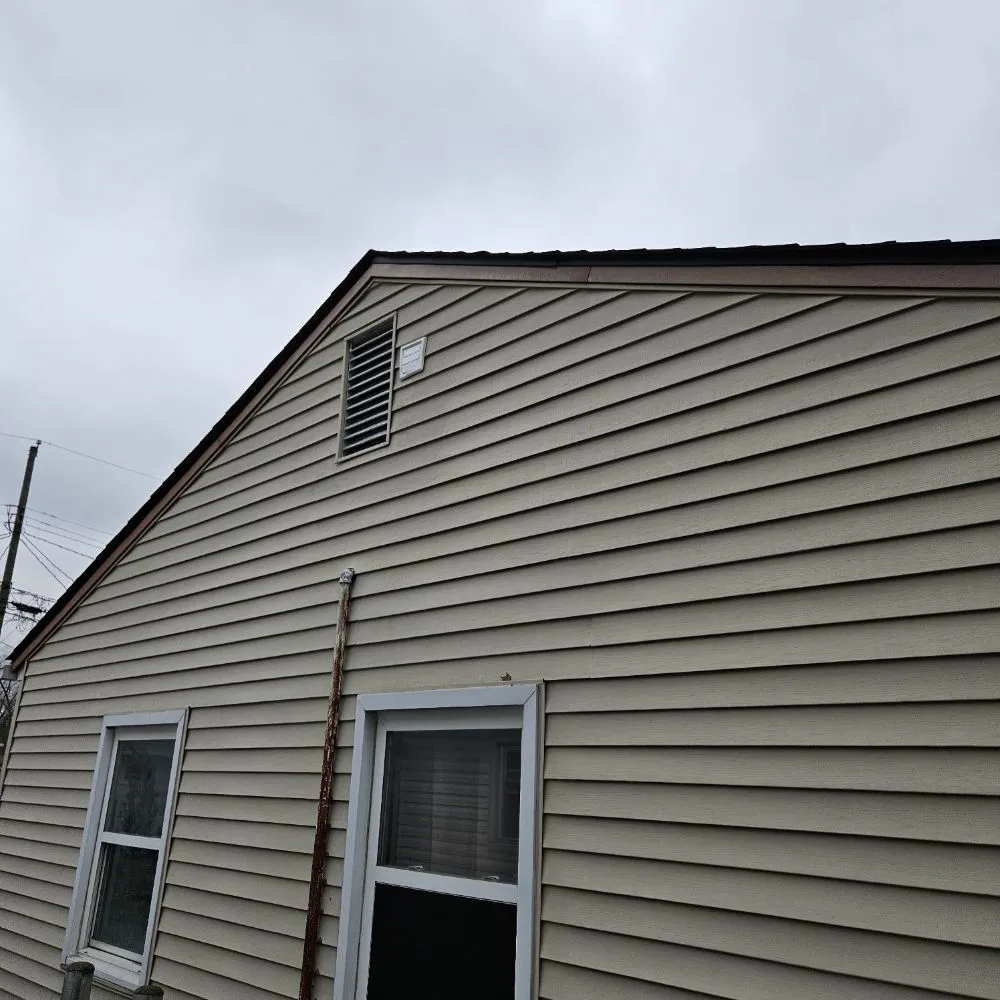 Slide of K&Dee Hauling & Remodeling