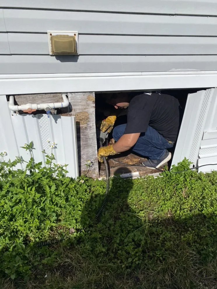 Professional water heater service for homes in Miami, FL by Kendall Plumbing