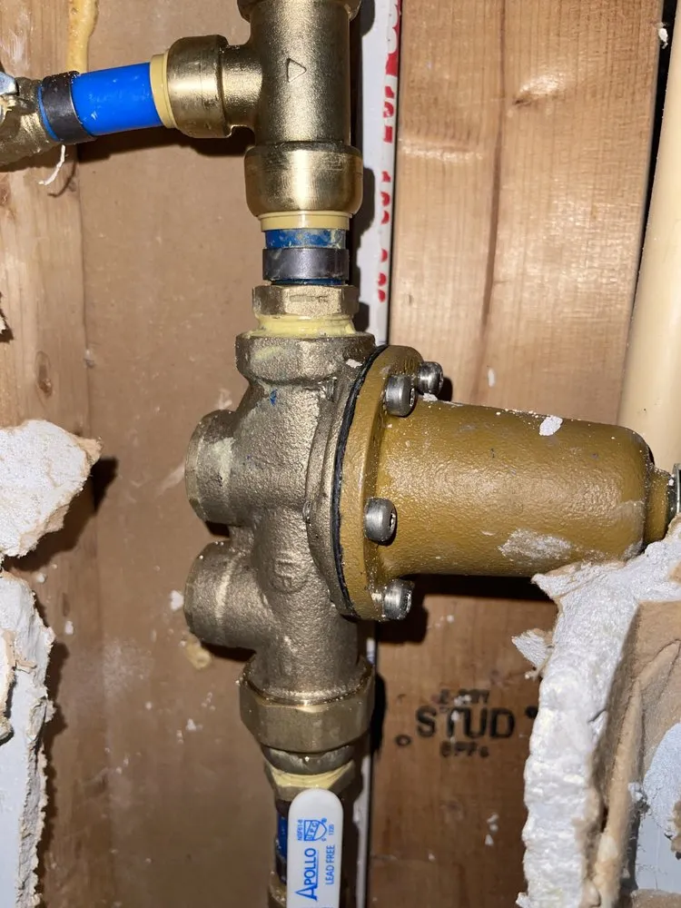 Affordable water heater service in Atlanta, GA by King 24HR Plumbing - temp