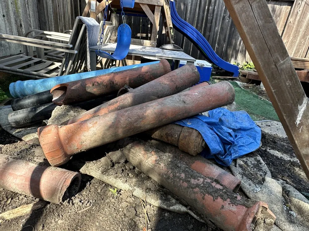 Slide of King Kong Plumbing