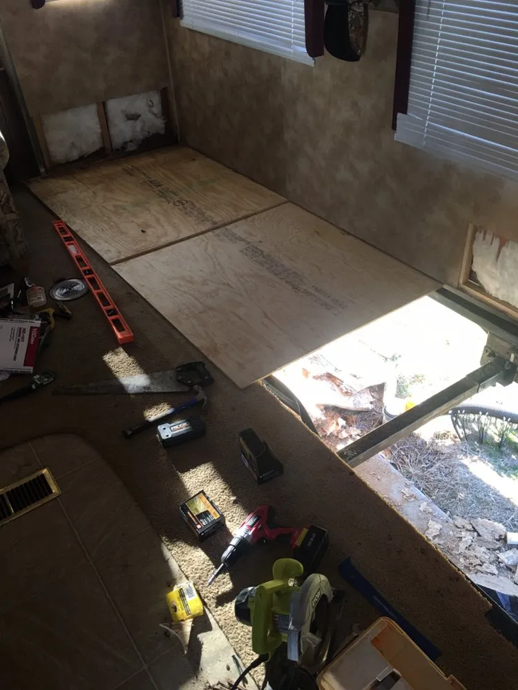 Slide of Kings' Mobile RV Service