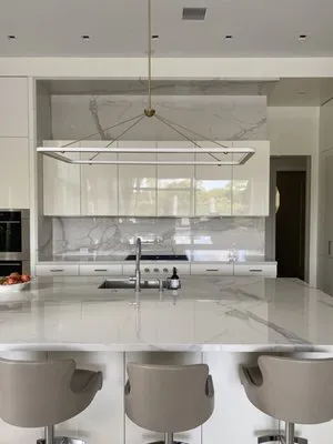 KM  Remodeling & Construction Logo