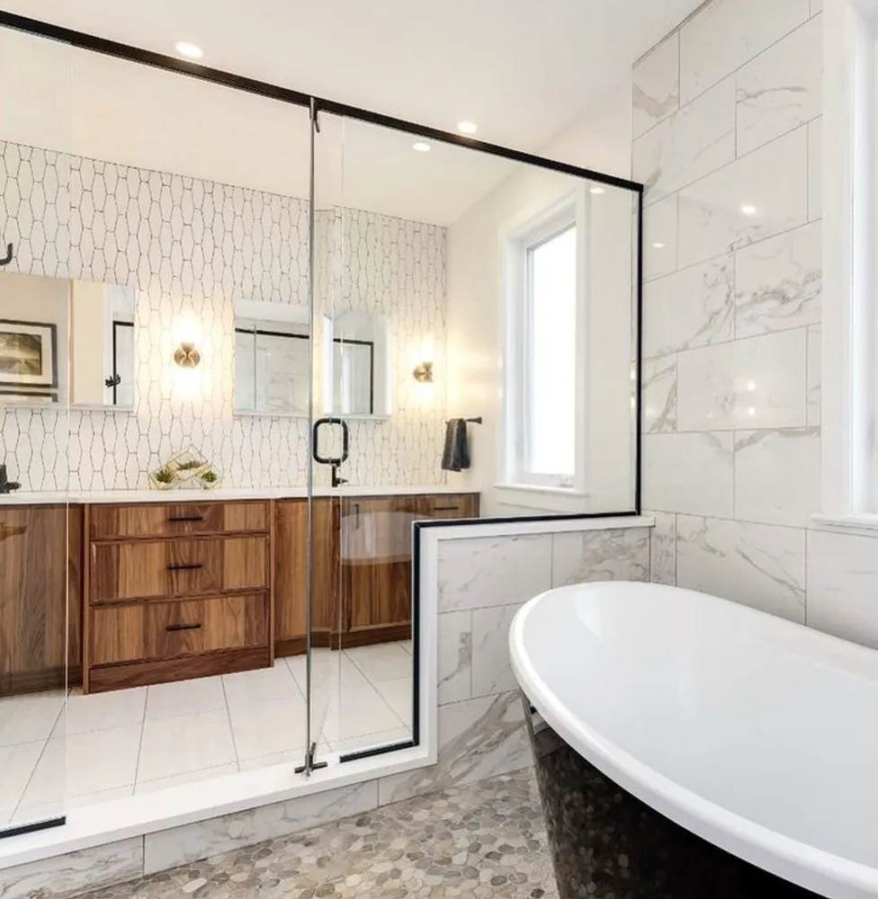 Slide of Kohler Signature Store - Brea