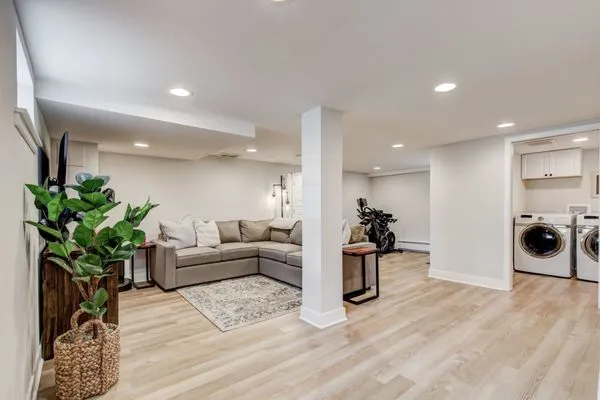 Koura Remodeling Logo