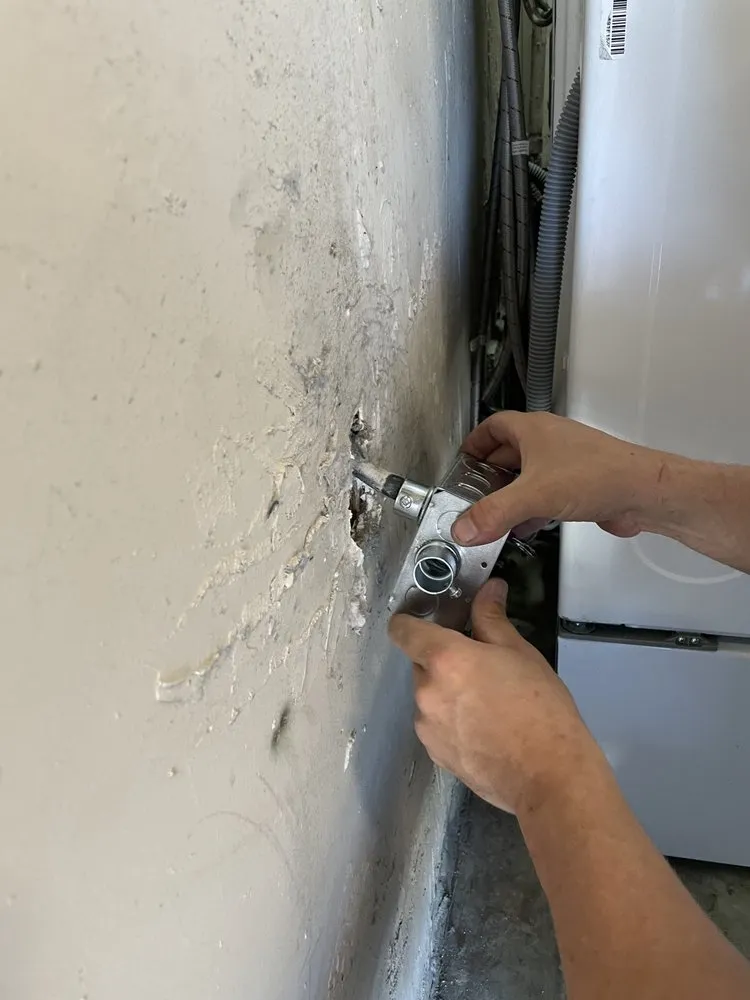 Slide of Ku Handyman Services