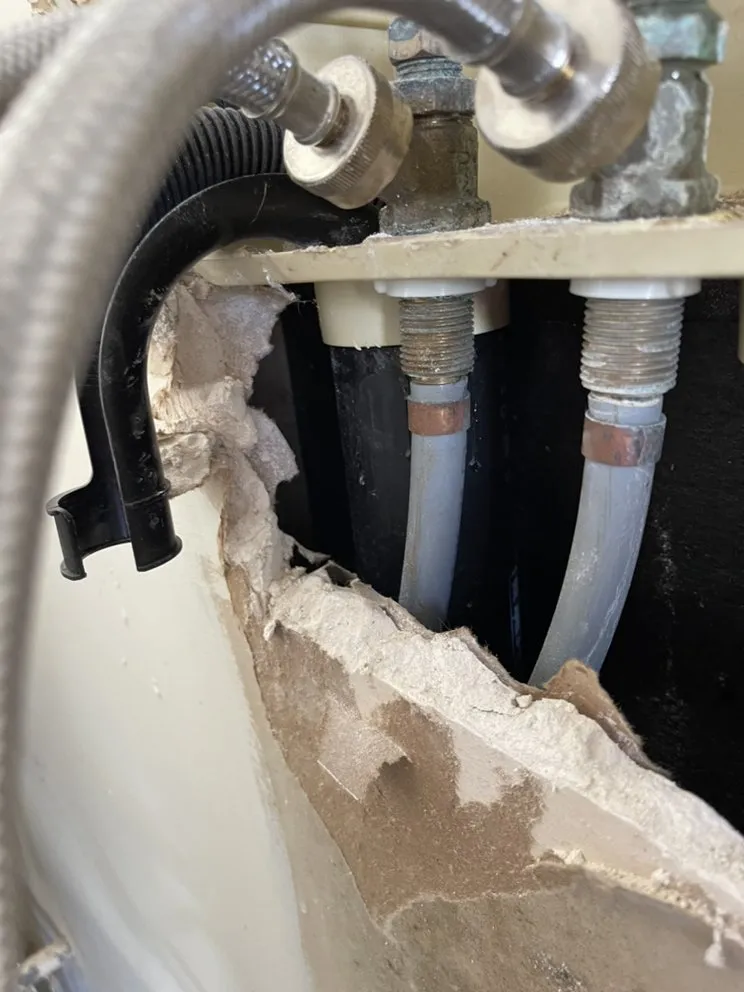 Professional water heater service for homes in Kapolei, HI by Ku'ulei Drain Cleaning Service