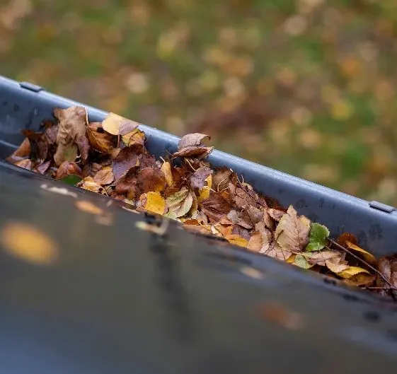 Slide of K&W Gutters and Aluminum