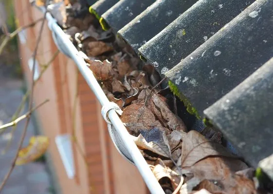 Slide of K&W Gutters and Aluminum