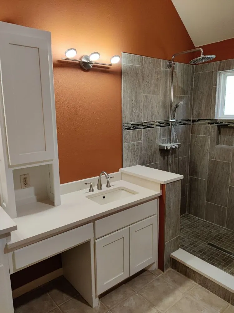 Slide of Kyzen Remodeling