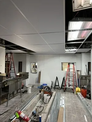 L & J Remodeling Logo