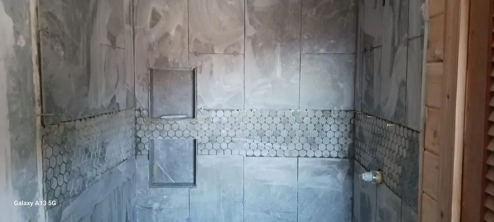 Slide of L & R Remodeling