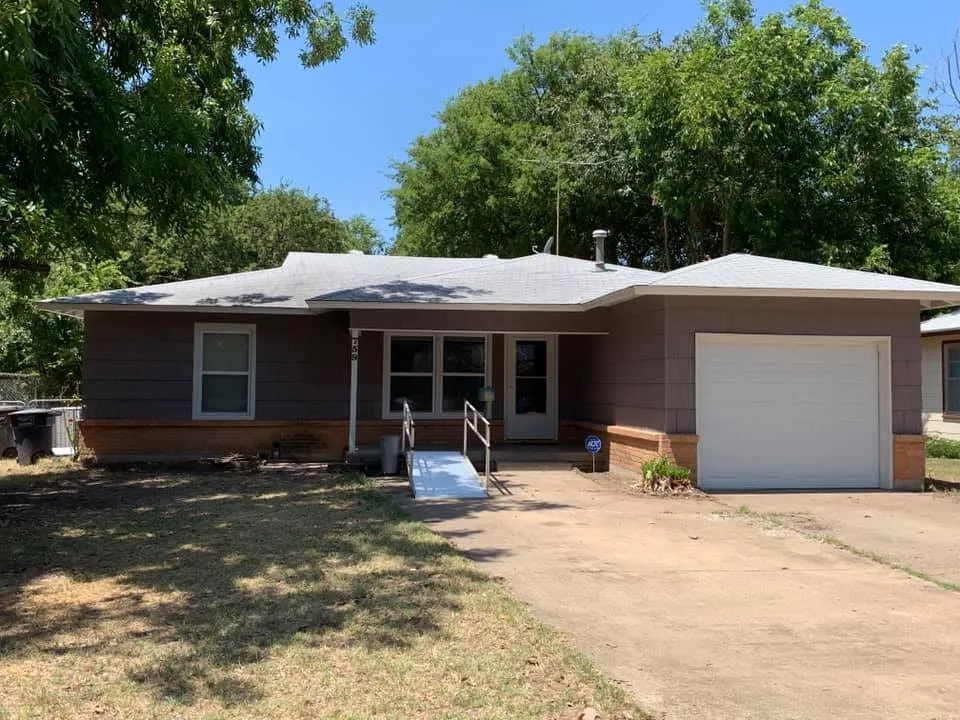 Slide of L4 Builders