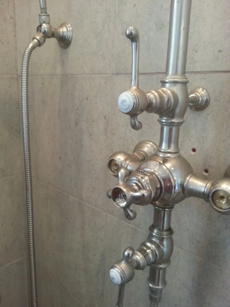 Top-rated emergency plumbing in Oak Park, CA by La Galaxy Plumbing & Solar