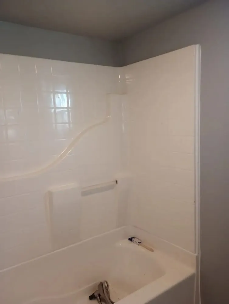 Slide of L&A Montoya´s Lawn Care and Remodeling Services