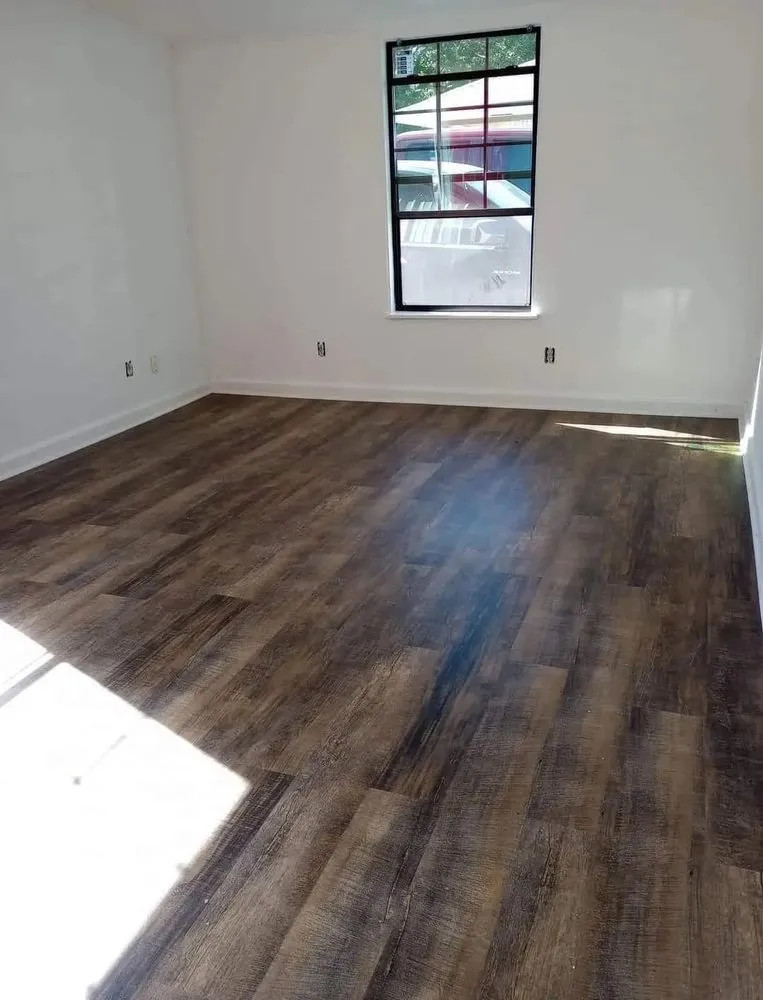 Slide of L&A Montoya´s Lawn Care and Remodeling Services