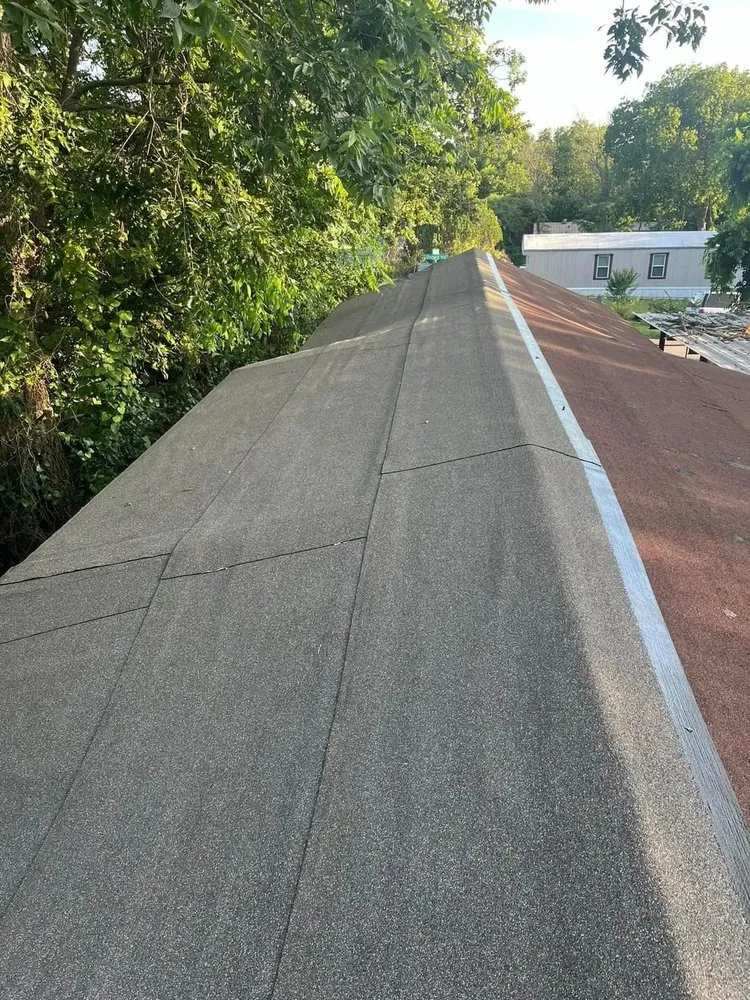 Slide of L&A Montoya´s Lawn Care and Remodeling Services