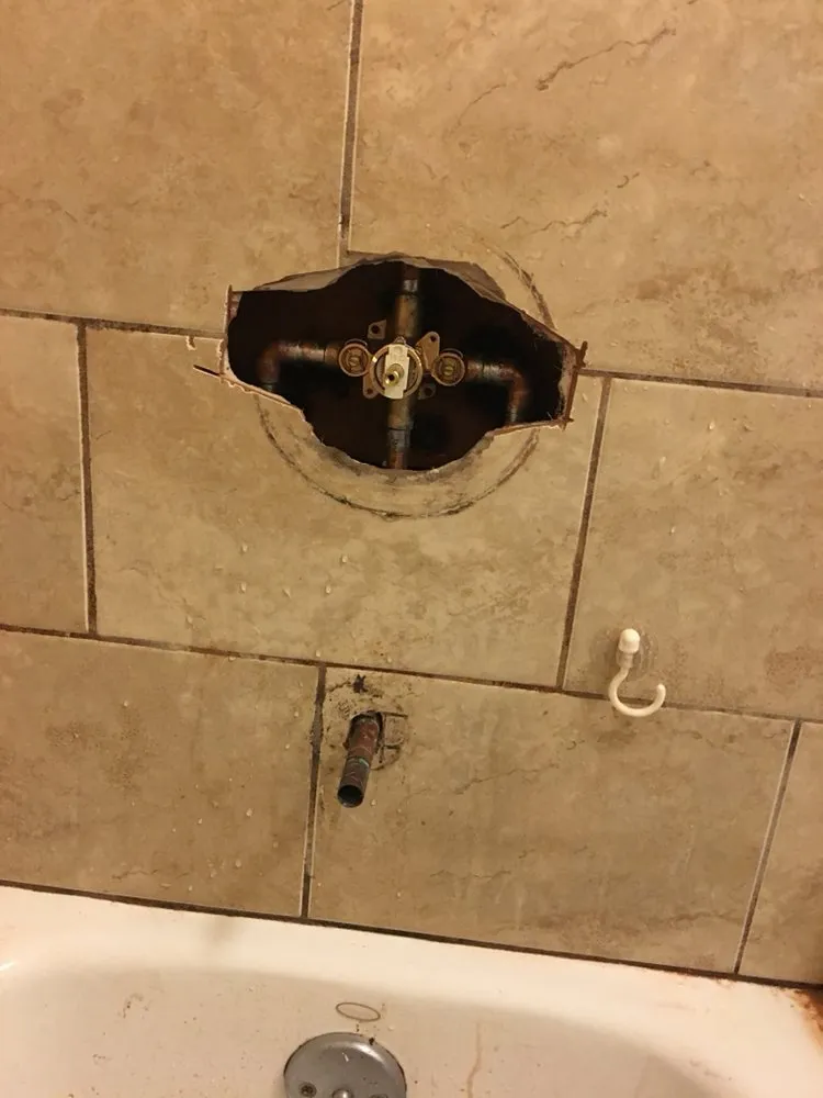 Top-rated drain cleaning service in Los Angeles, CA - LA Plumbing - Drain & Sewer