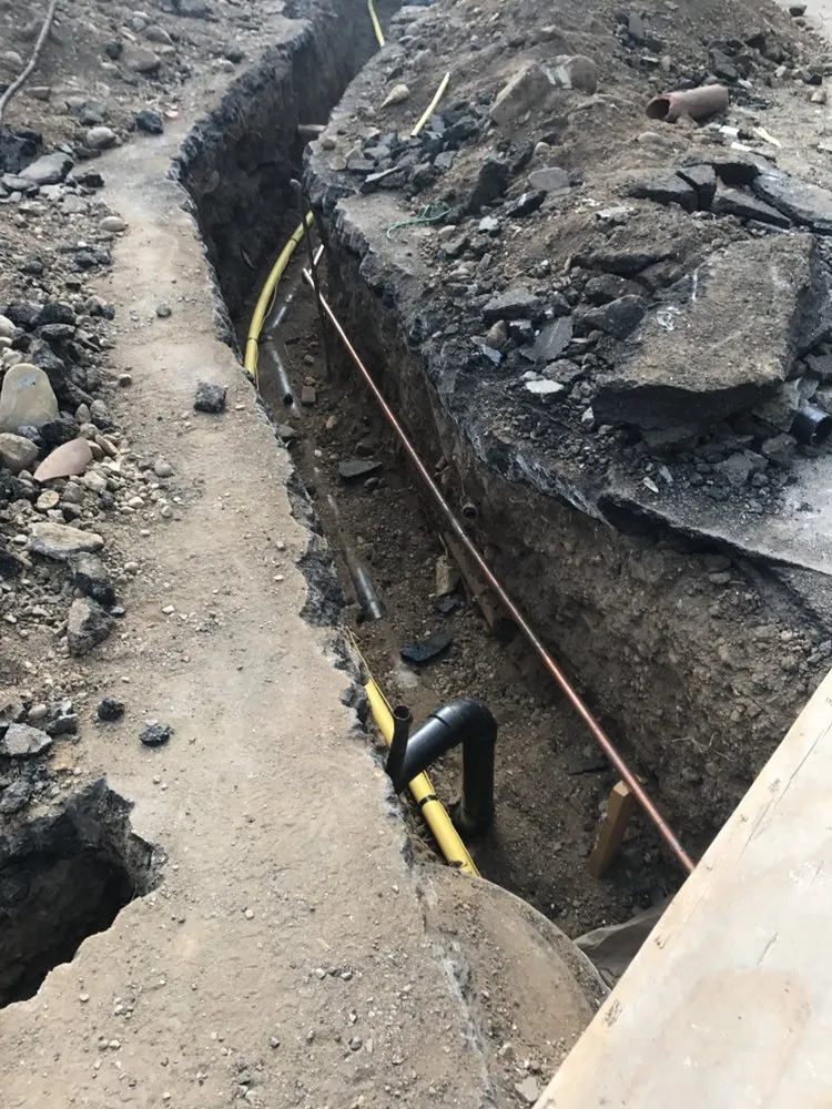 Slide of LA Plumbing and Builders