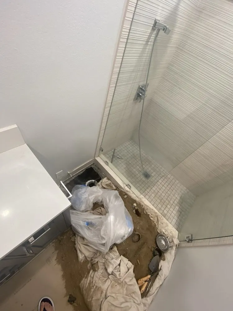 Slide of LA Plumbing and Builders