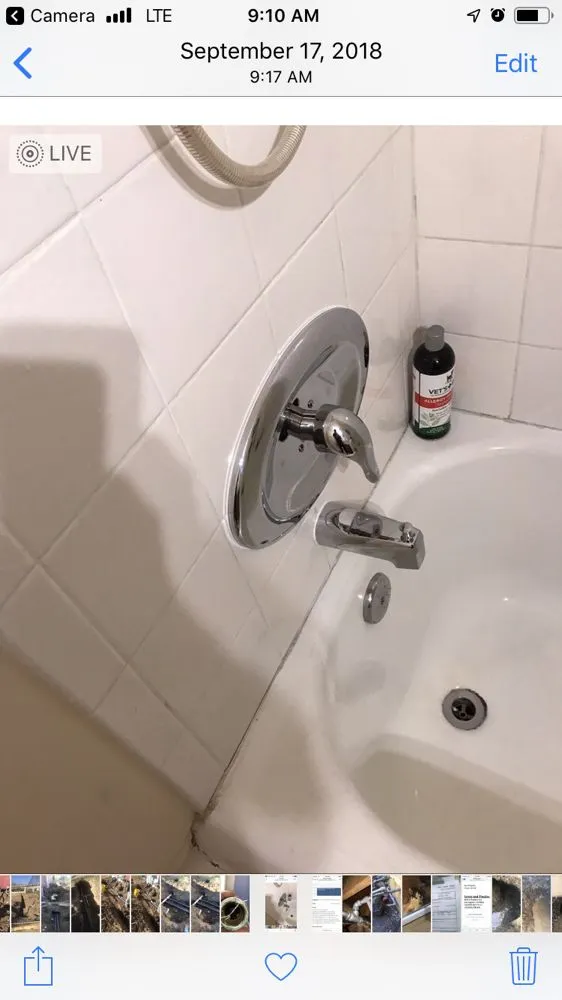 Slide of LA Plumbing and Builders