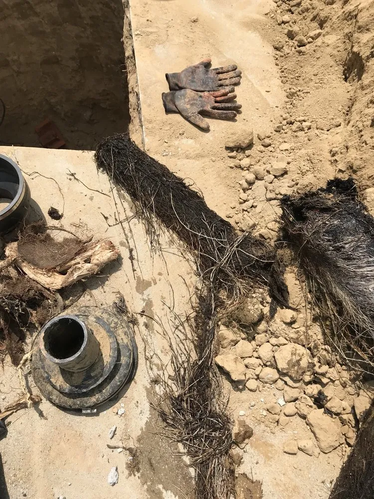 Slide of LA Plumbing and Builders