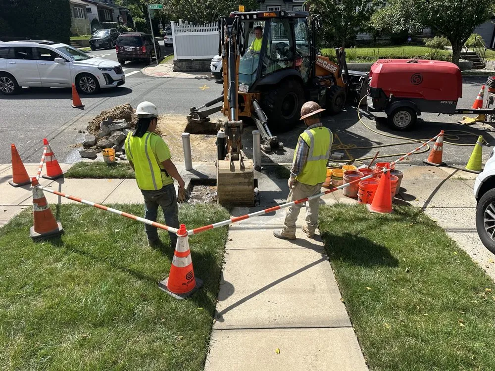 Slide of Lady Liberty Contracting