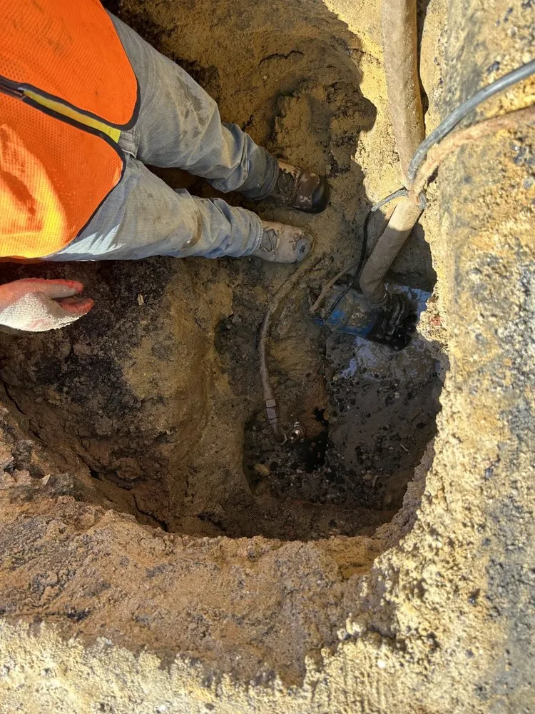 Slide of Lady Liberty Contracting