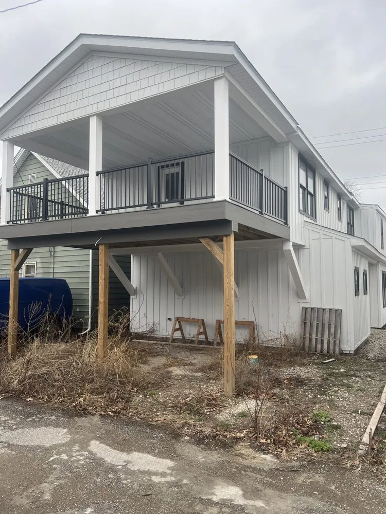 Slide of Lakeview Construction