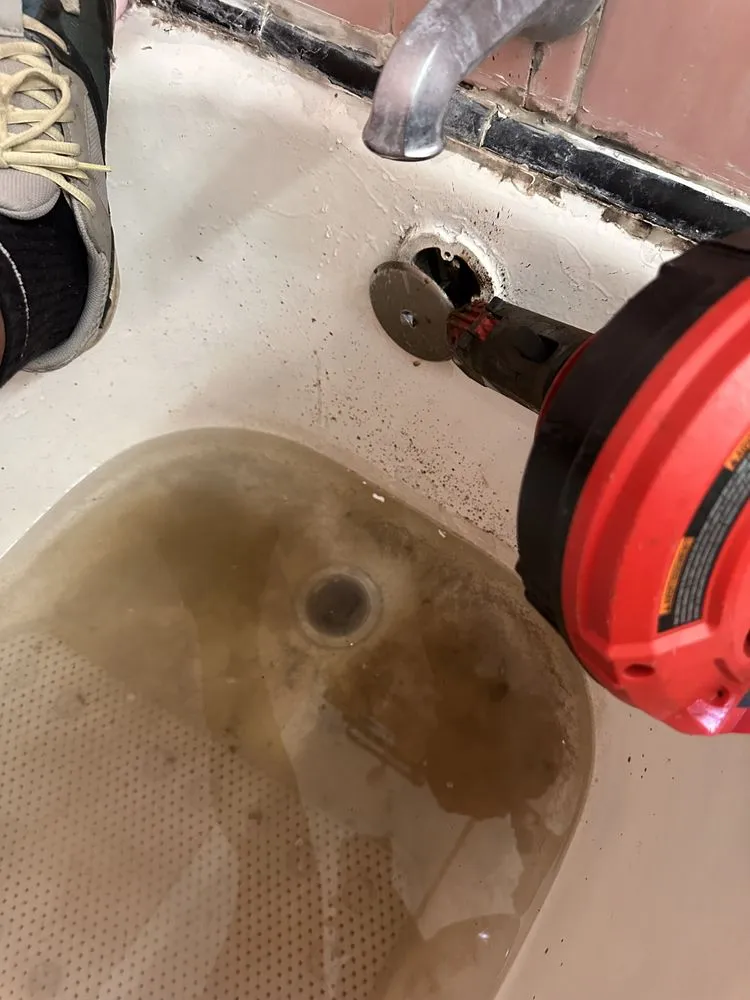 Slide of LaLas Plumbing