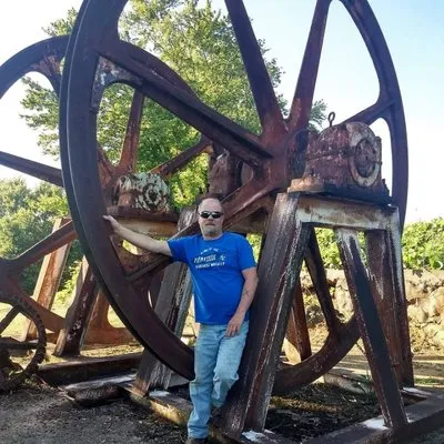 Lamar Seay plumbing and home repair Logo