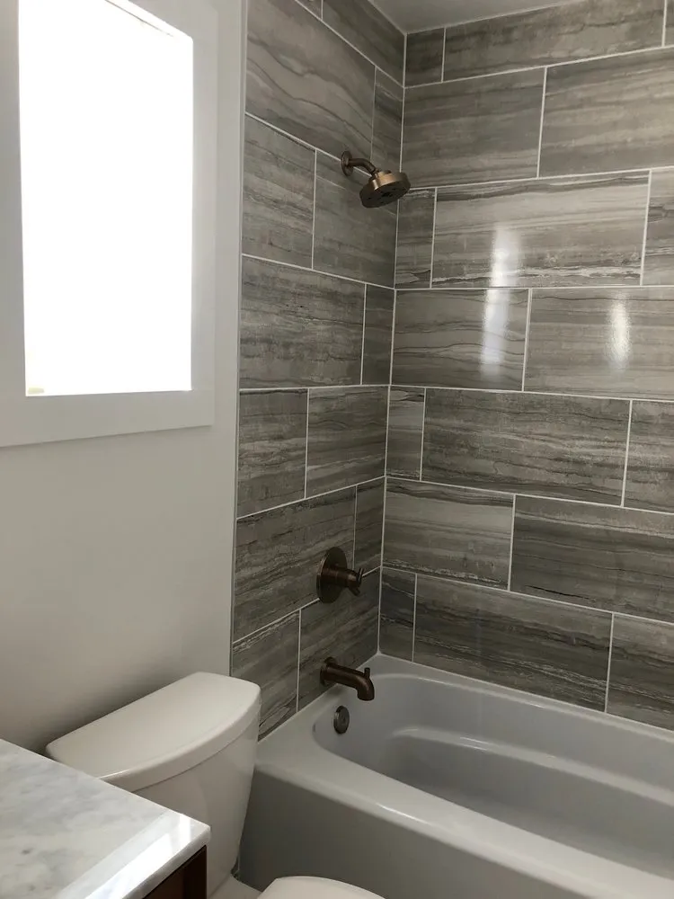 Affordable water heater service experts serving Aliso Viejo, CA - Large Plumbing