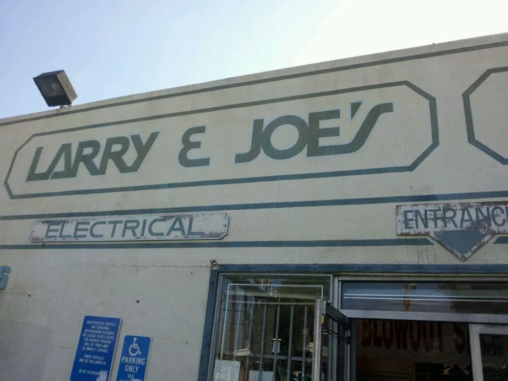 Reliable emergency plumbing experts serving Reseda, CA - Larry & Joe's Plumbing Supplies