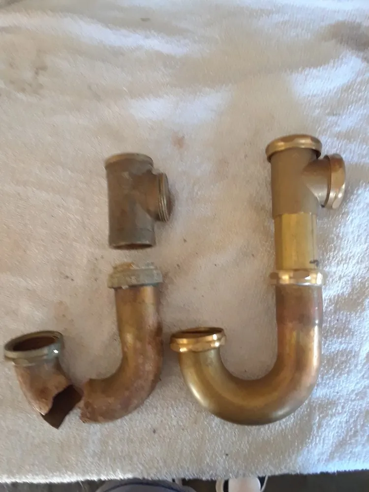 Quality water heater service experts serving Reseda, CA - Larry & Joe's Plumbing Supplies