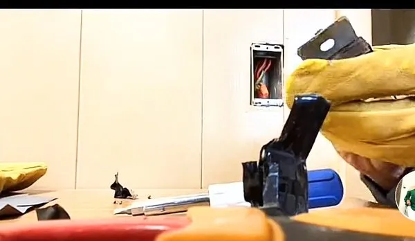 LAS MANOS QUE NECESITA TODA MUJER