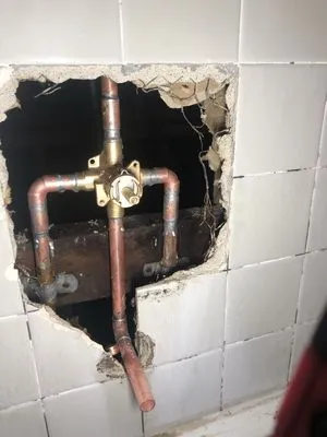 Lasman Plumbing Logo