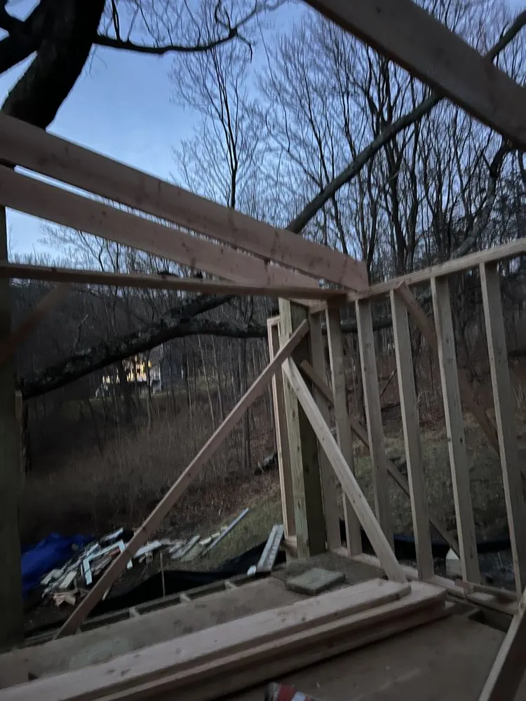 Slide of Lavariega Construccion