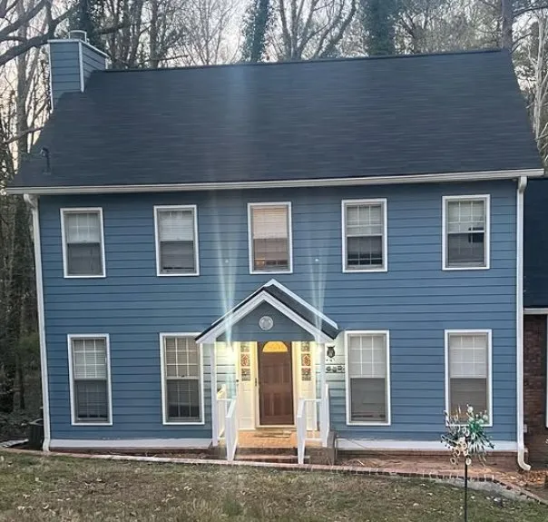 Slide of Lavish Living Construction