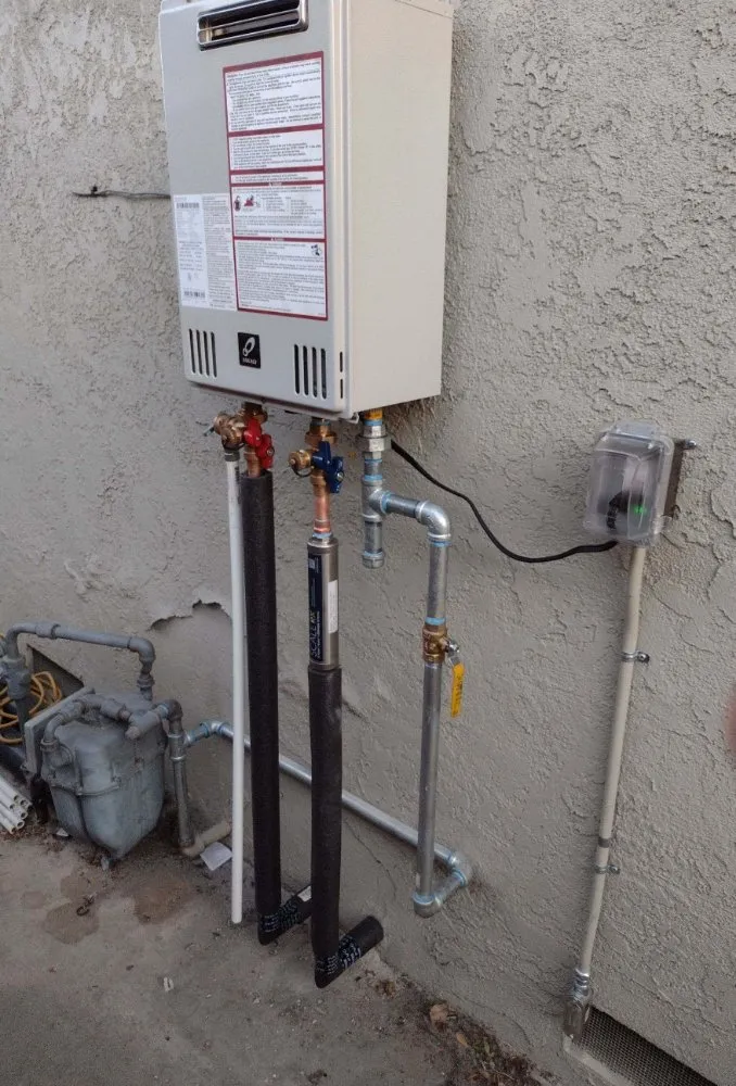 Slide of Lazcanos Plumbing