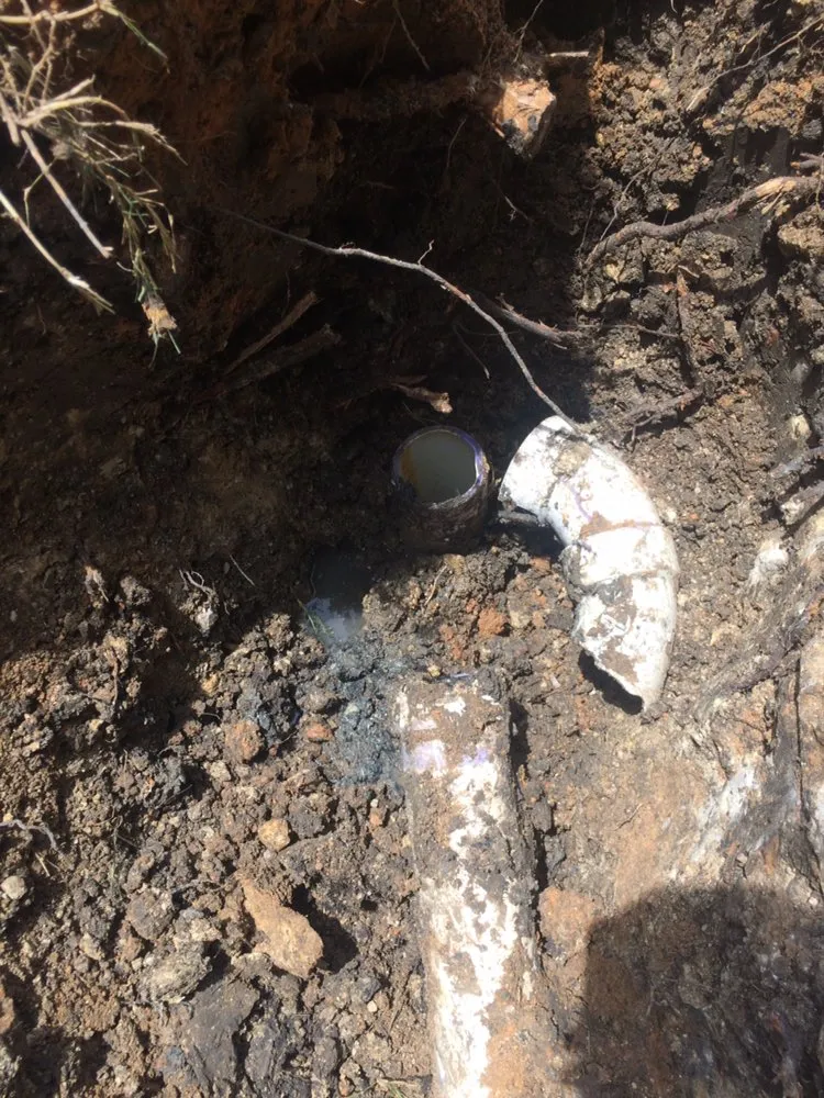 Slide of Laz's Plumbing Services