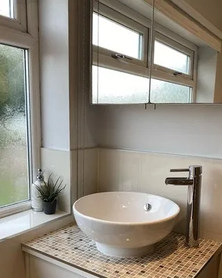 League Plumbing & Heating Logo