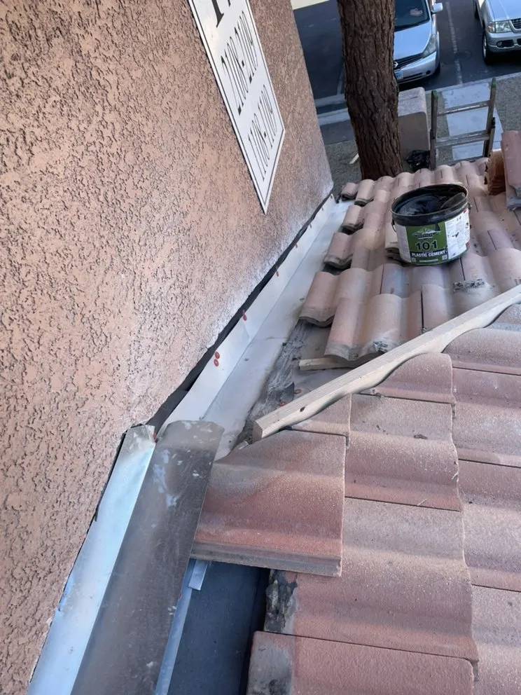 Slide of Leak Detection & Repair Pros