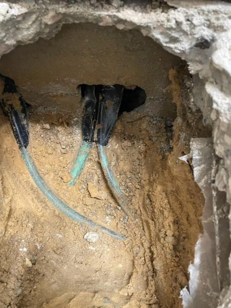 Slide of Leak finders of central florida