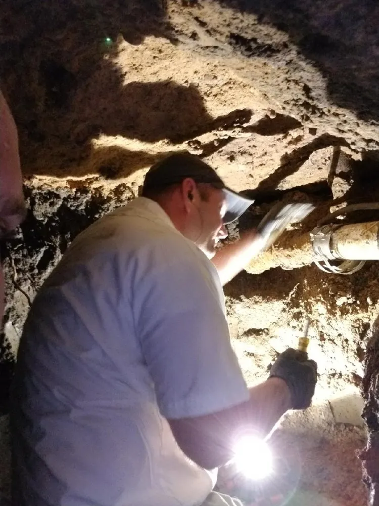 Slide of Leak Geeks Plumbing