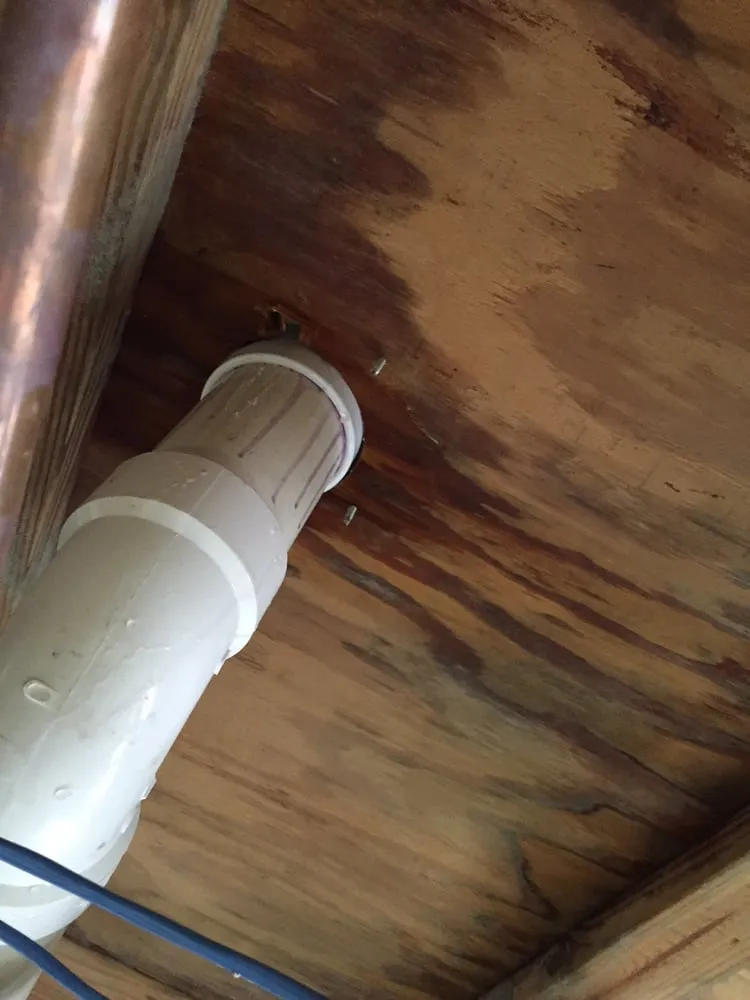 Quality emergency plumbing experts serving Fort Myers, FL - Leak Locators
