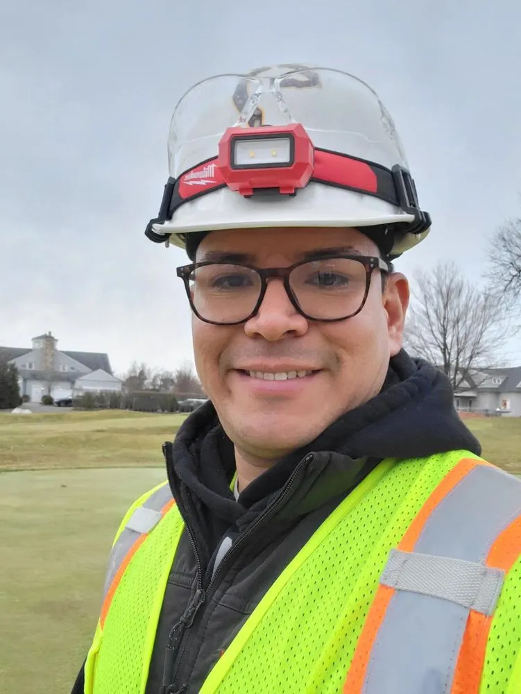 Slide of Ledezma Handyman