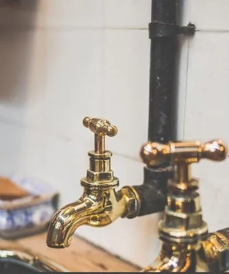 Leema Plumbing & Heating Logo