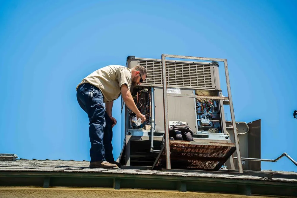 Slide of Lee's Air, Plumbing , Heating & Roofing