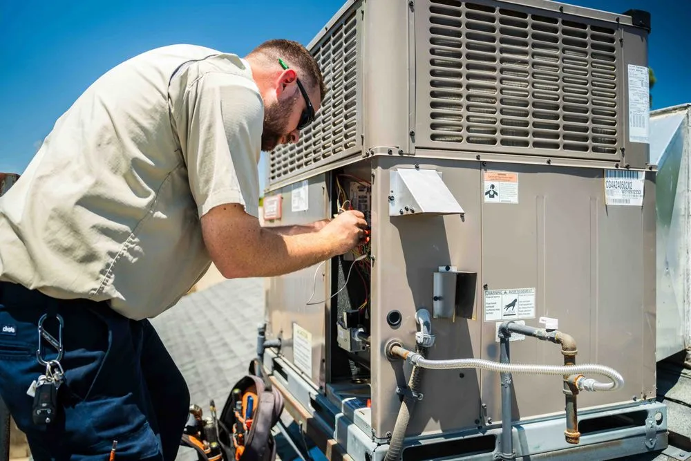 Slide of Lee's Air, Plumbing, & Heating