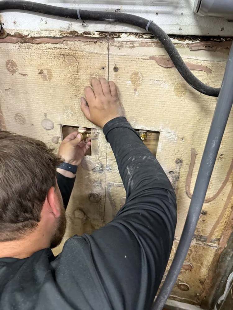 Slide of Lee's Plumbing