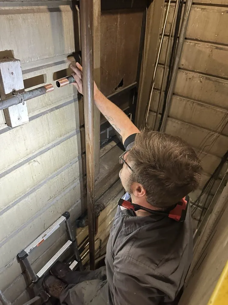 Emergency drain cleaning experts serving San Francisco, CA - Legend Plumbing and Drain